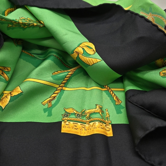 💚💛🖤Hermes Green, Gold and Black Silk Scarf/Handkerchief 💚💛🖤 - Picture 5 of 10